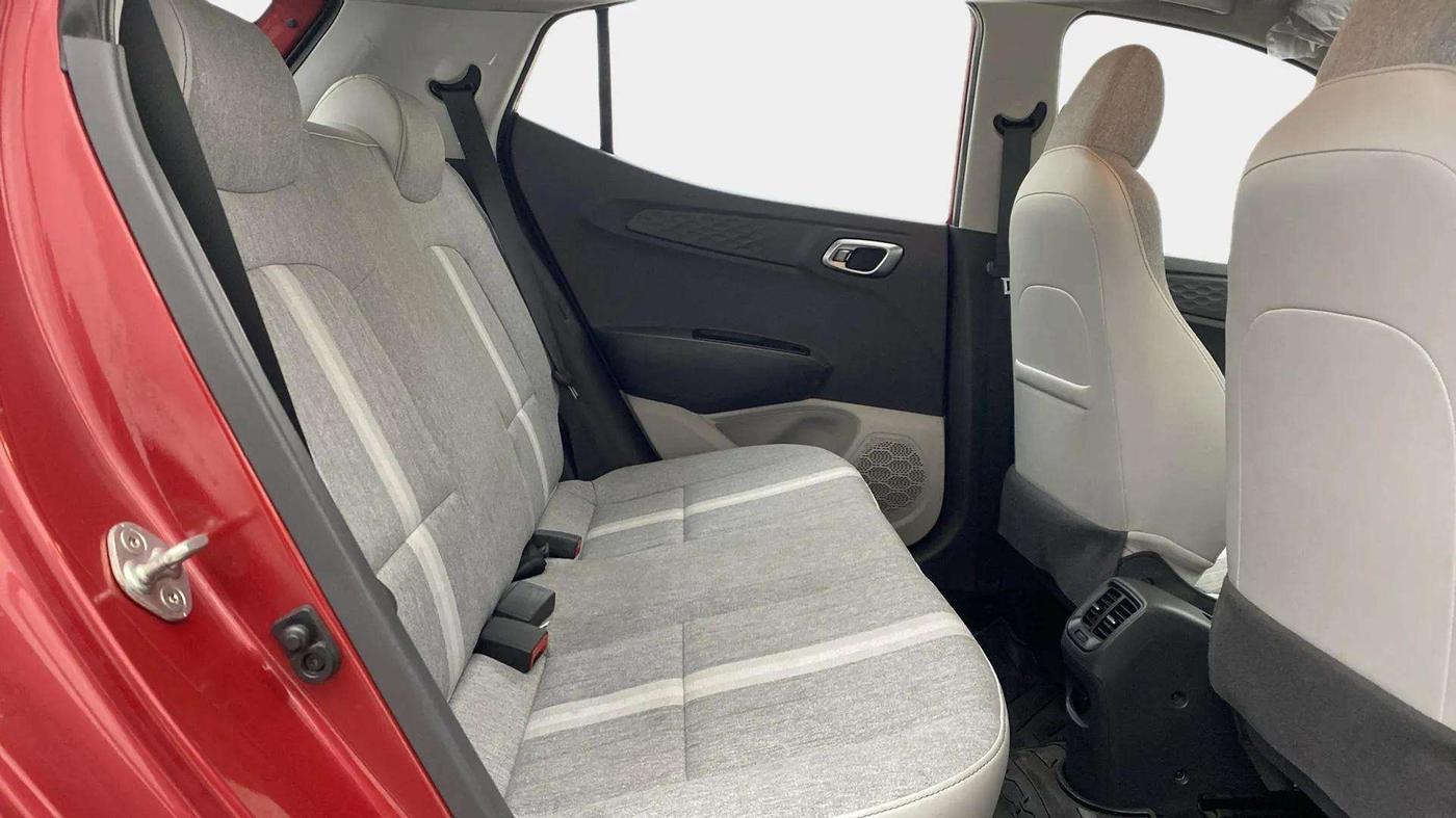 2021 Hyundai GRAND I10 NIOS SPORTZ AMT 1.2 KAPPA VTVT, Petrol, Automatic, 26,727 km, Right Side Rear Door Cabin