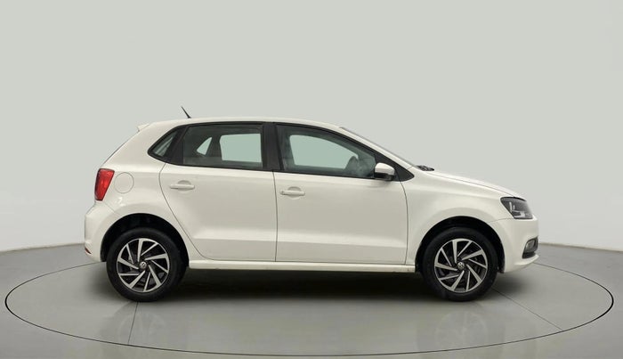 2017 Volkswagen Polo COMFORTLINE 1.2L, Petrol, Manual, 41,527 km, Right Side View