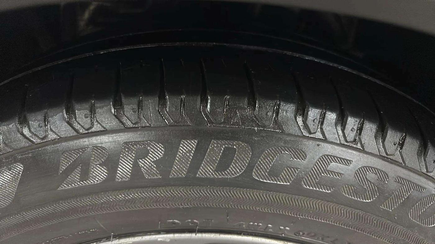 2018 Ford FREESTYLE TITANIUM 1.2 PETROL, Petrol, Manual, 56,547 km, Left Front Tyre Tread
