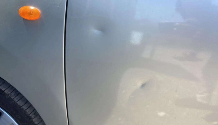 2017 Maruti Wagon R 1.0 VXI, CNG, Manual, 83,870 km, Front passenger door - Slightly dented