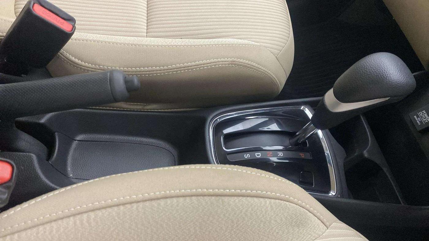 2023 Honda Amaze 1.2L I-VTEC VX CVT, Petrol, Automatic, 2,122 km, Gear Lever