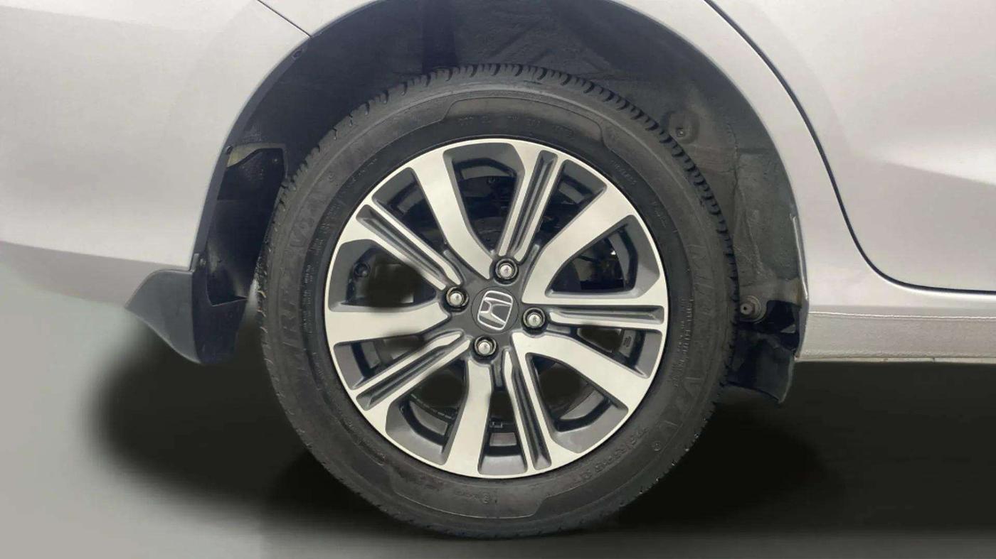 2023 Honda Amaze 1.2L I-VTEC VX CVT, Petrol, Automatic, 2,122 km, Right Rear Wheel