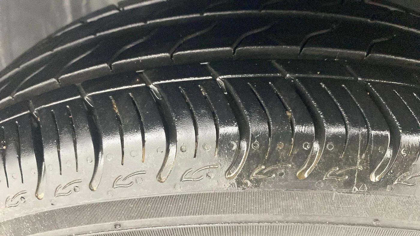 2023 Honda Amaze 1.2L I-VTEC VX CVT, Petrol, Automatic, 2,122 km, Right Front Tyre Tread