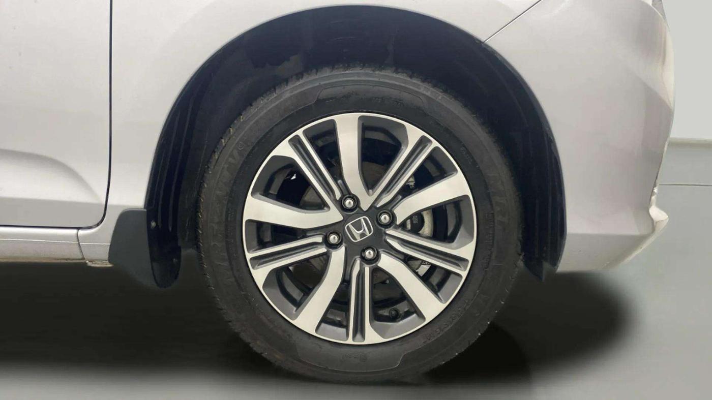 2023 Honda Amaze 1.2L I-VTEC VX CVT, Petrol, Automatic, 2,122 km, Right Front Wheel