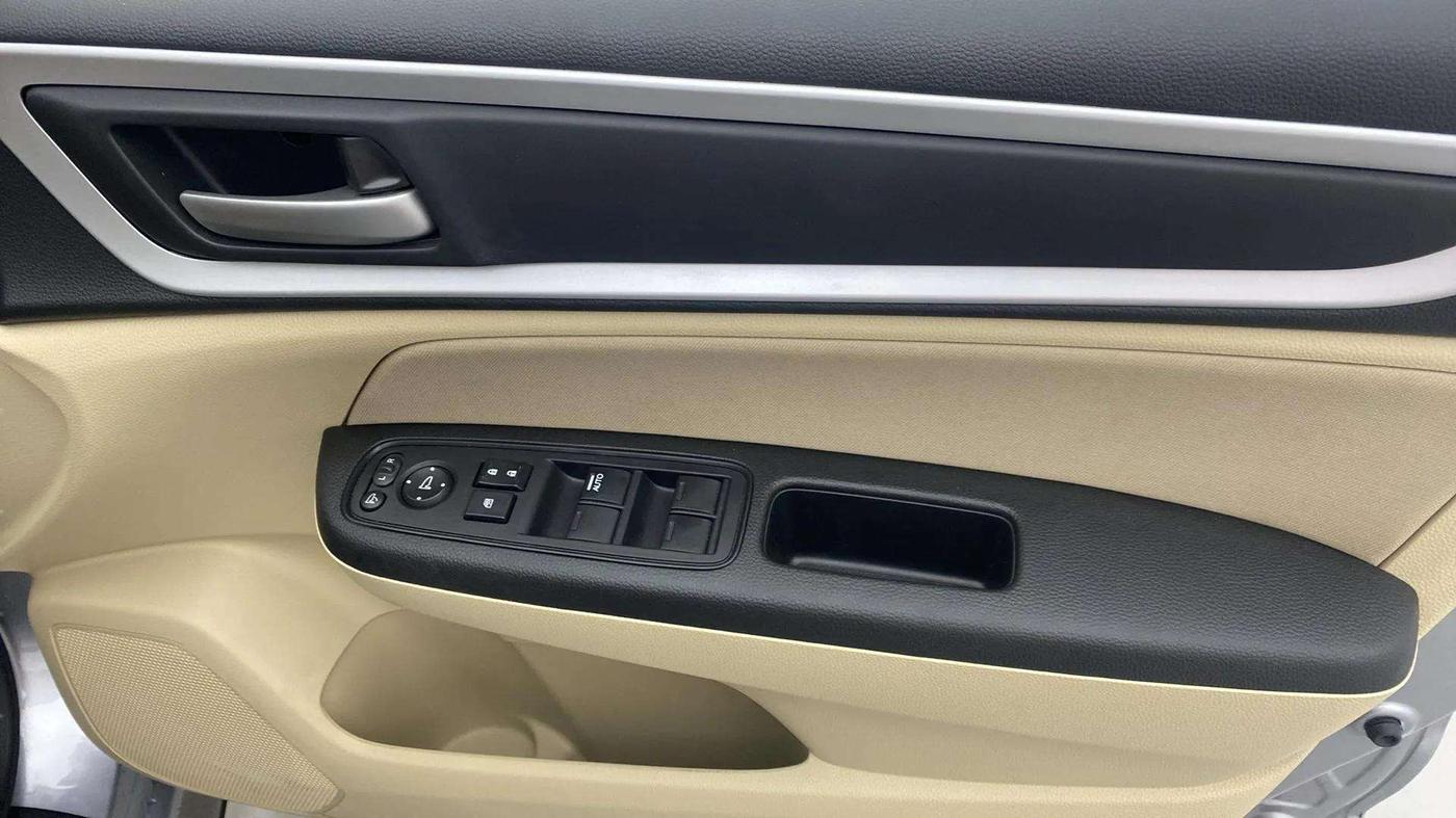 2023 Honda Amaze 1.2L I-VTEC VX CVT, Petrol, Automatic, 2,122 km, Driver Side Door Panels Control