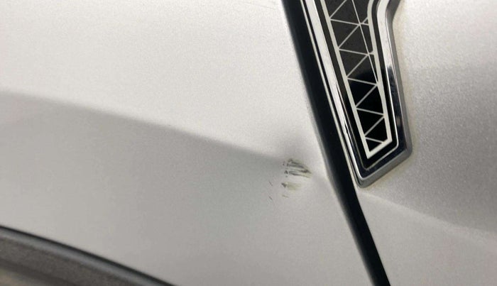 2022 KIA CARENS PRESTIGE 1.5 PETROL 7 STR, Petrol, Manual, 5,639 km, Right quarter panel - Slightly dented
