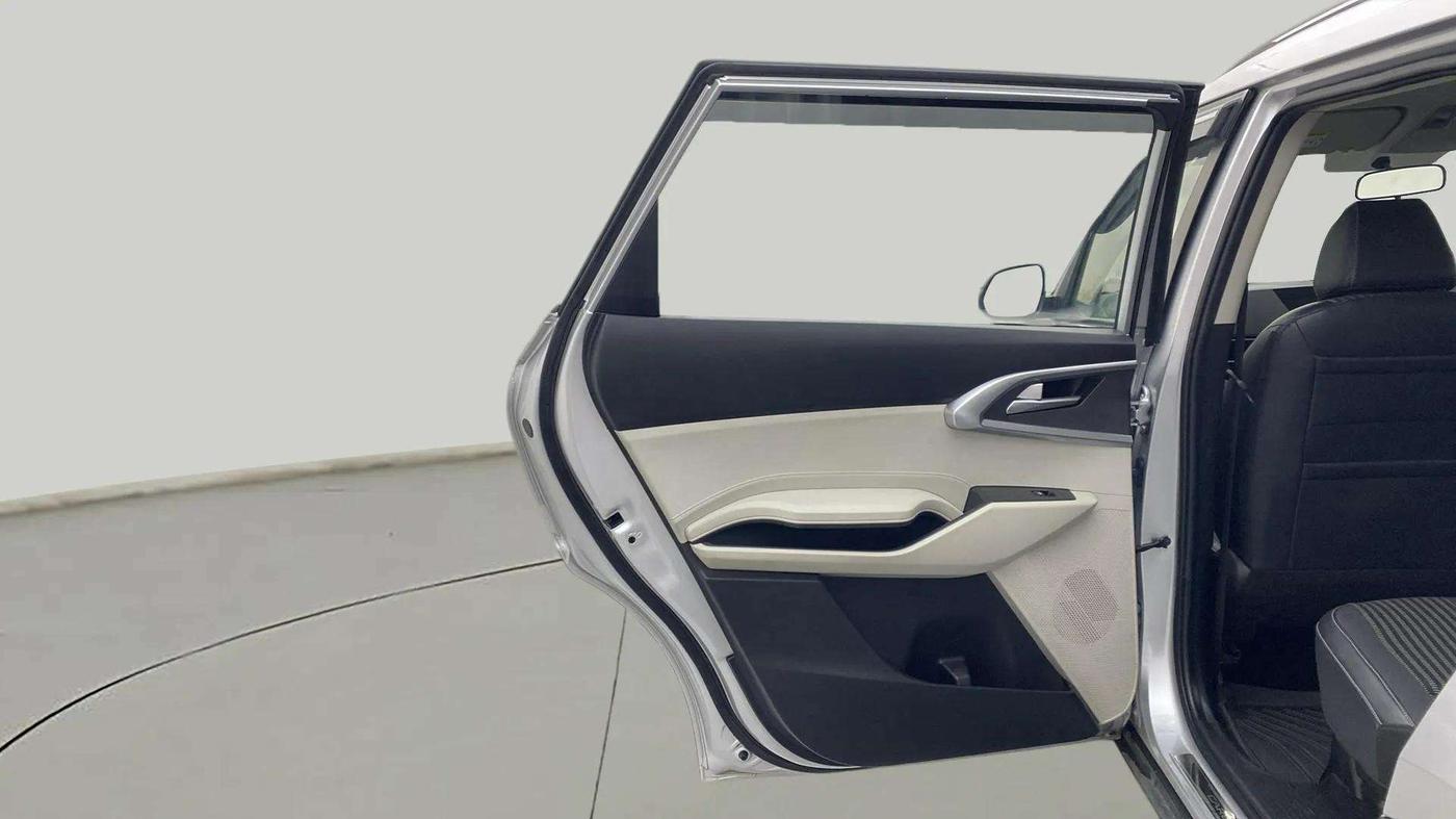 2022 KIA CARENS PRESTIGE 1.5 PETROL 7 STR, Petrol, Manual, 5,639 km, LHS Rear Door
