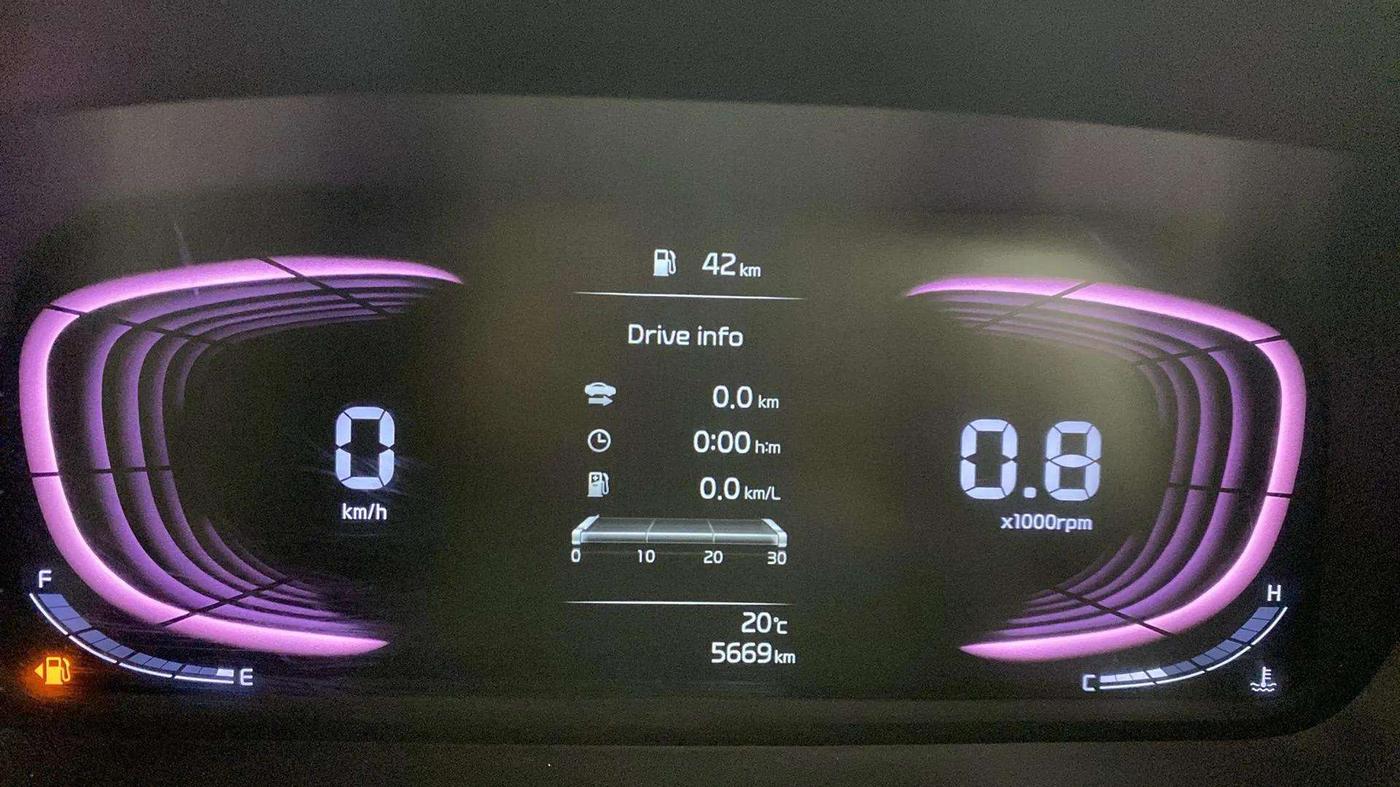 2022 KIA CARENS PRESTIGE 1.5 PETROL 7 STR, Petrol, Manual, 5,639 km, Odometer Image