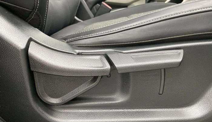 2022 KIA CARENS PRESTIGE 1.5 PETROL 7 STR, Petrol, Manual, 5,639 km, Driver Side Adjustment Panel