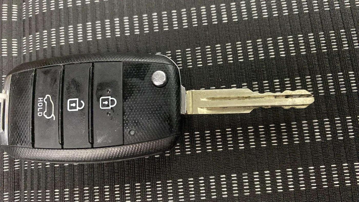 2022 KIA CARENS PRESTIGE 1.5 PETROL 7 STR, Petrol, Manual, 5,639 km, Key Close Up