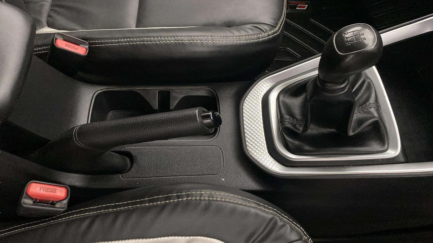 2020 KIA SONET HTK PLUS 1.2, Petrol, Manual, 34,376 km, Gear Lever