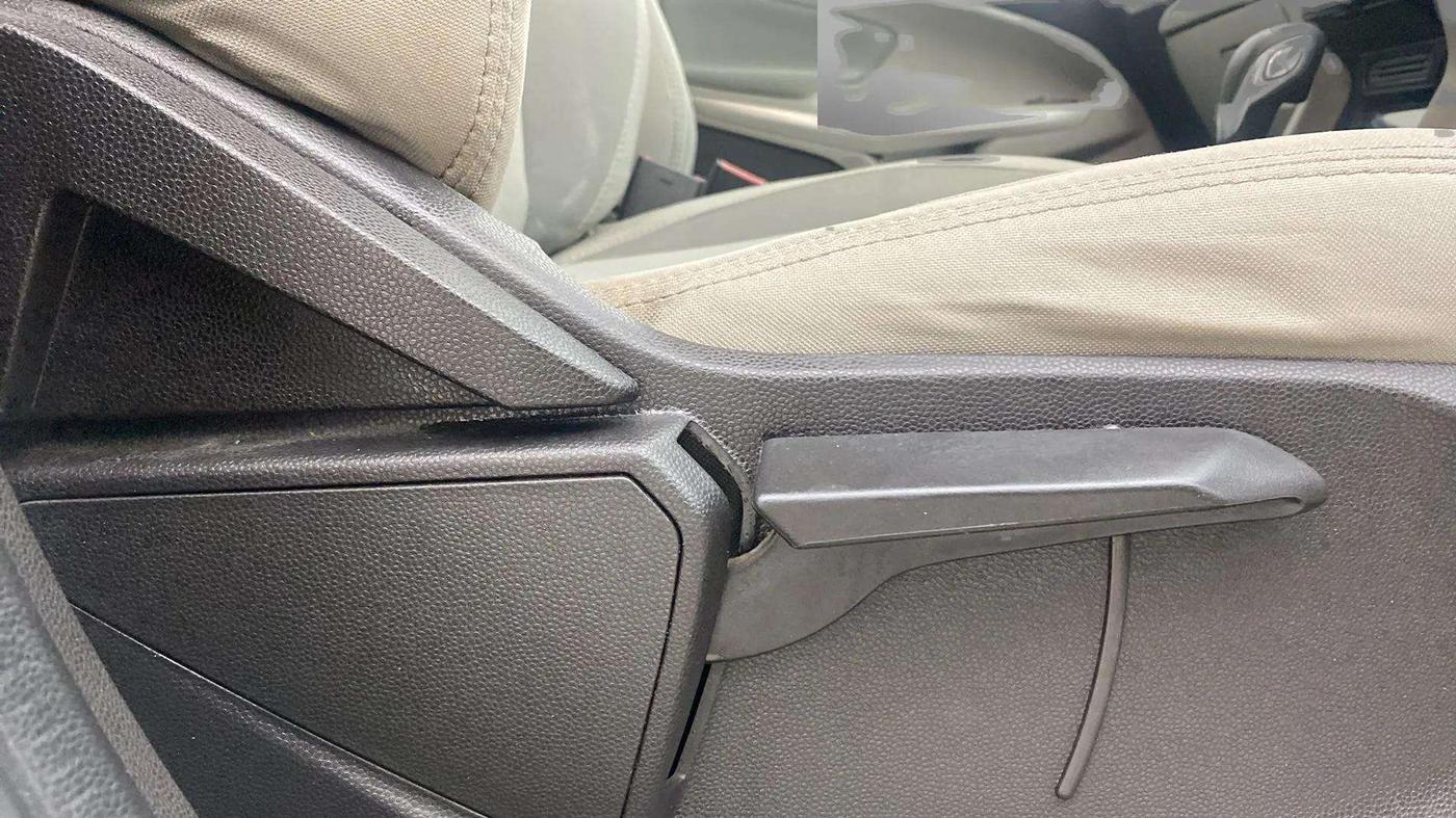 2017 Ford Ecosport TITANIUM 1.5L PETROL AT, Petrol, Automatic, 89,203 km, Driver Side Adjustment Panel