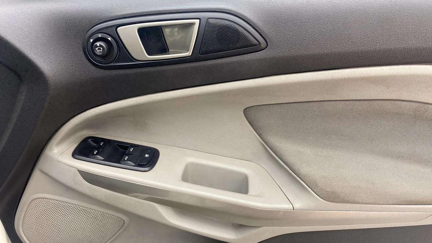 2017 Ford Ecosport TITANIUM 1.5L PETROL AT, Petrol, Automatic, 89,203 km, Driver Side Door Panels Control