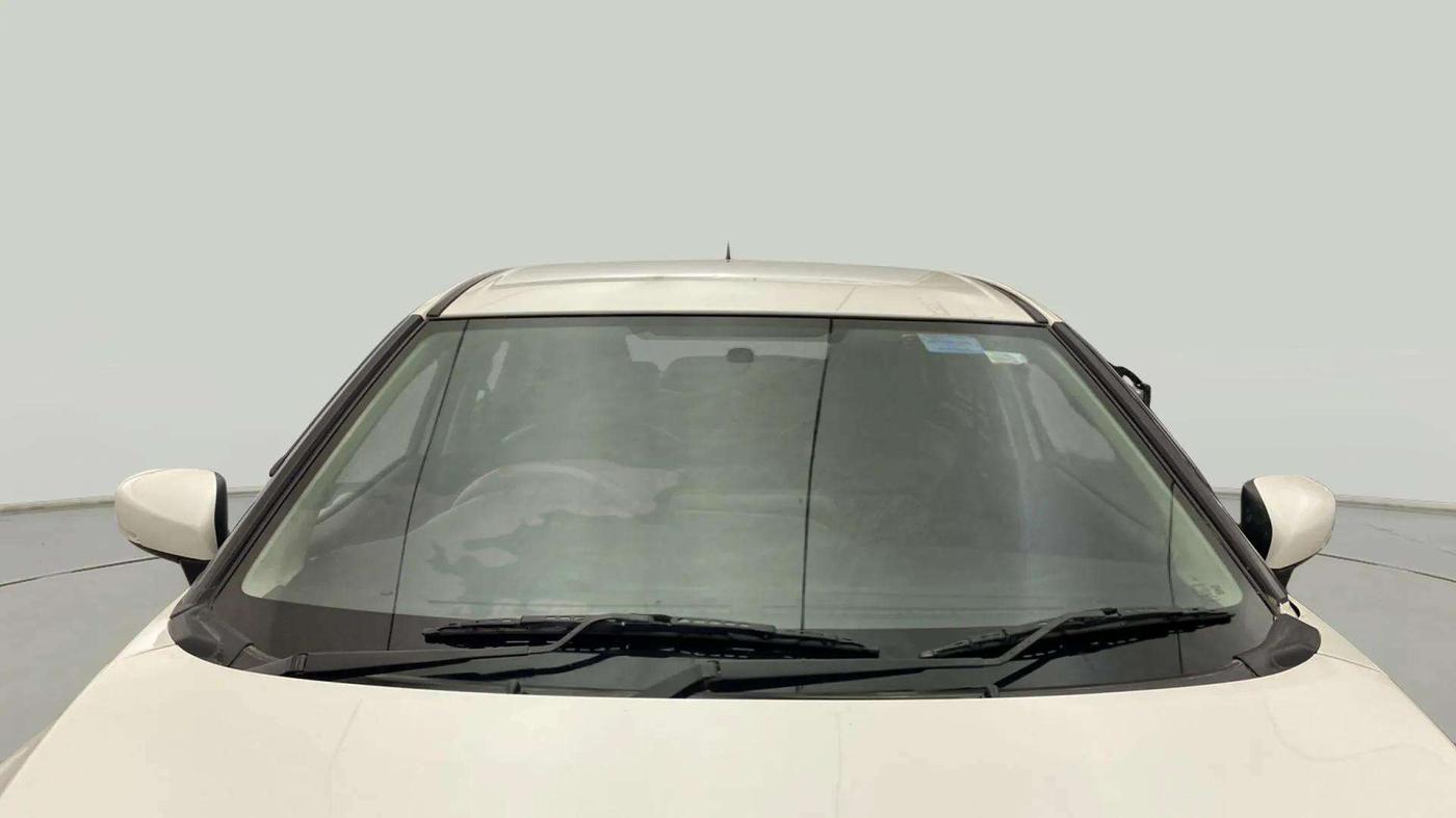 2023 Maruti Baleno  ZETA CNG 1.2L, CNG, Manual, 38,149 km, Front Windshield