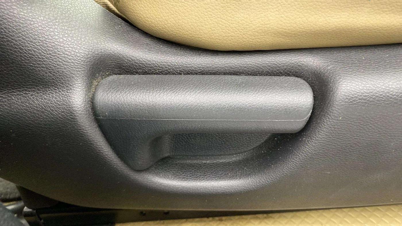 2018 Honda City 1.5L I-VTEC VX, Petrol, Manual, 35,917 km, Driver Side Adjustment Panel
