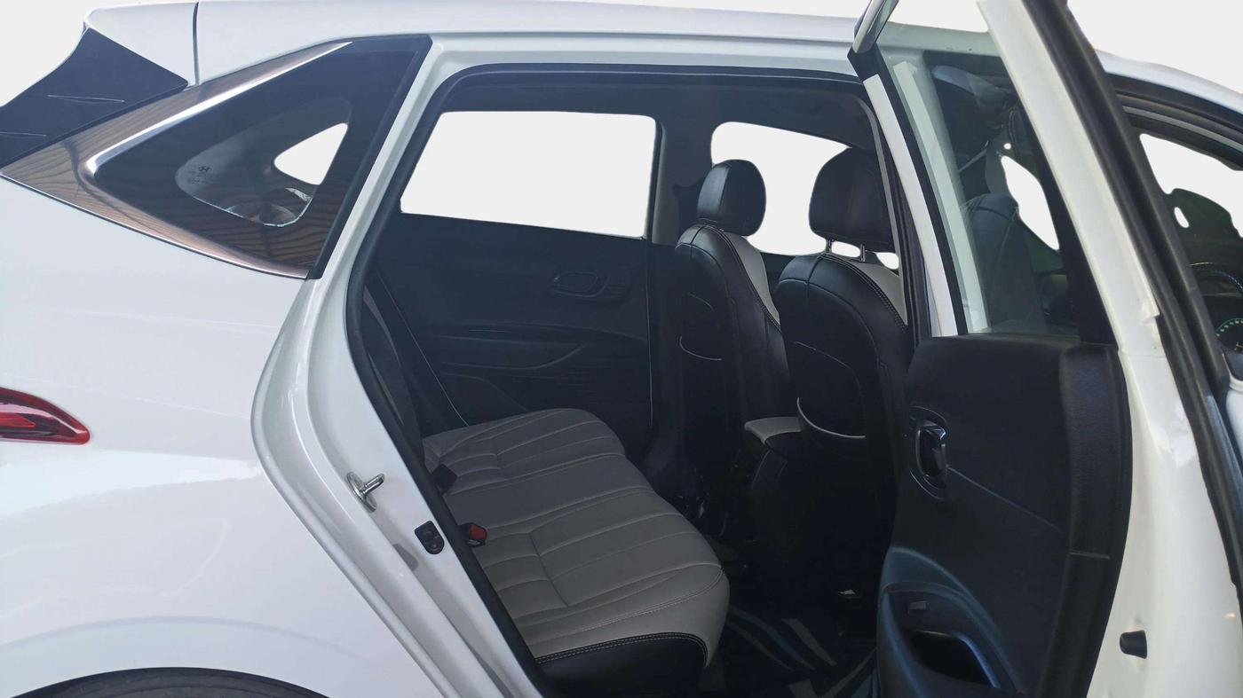2021 Hyundai NEW I20 SPORTZ 1.2 MT, Petrol, Manual, 72,226 km, Right Side Rear Door Cabin