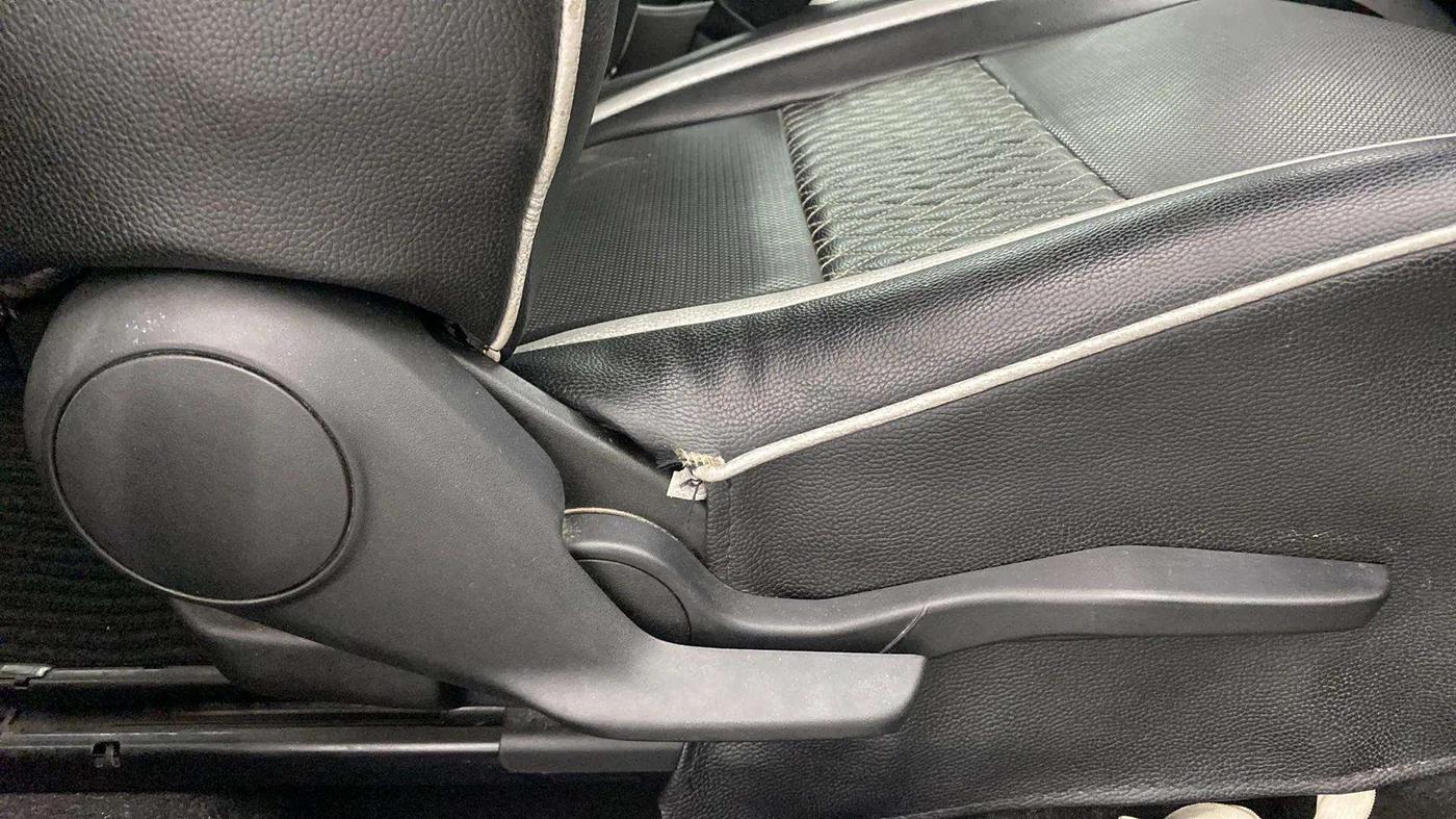 2017 Maruti Baleno ZETA CVT PETROL 1.2, Petrol, Automatic, 54,221 km, Driver Side Door Panels Control