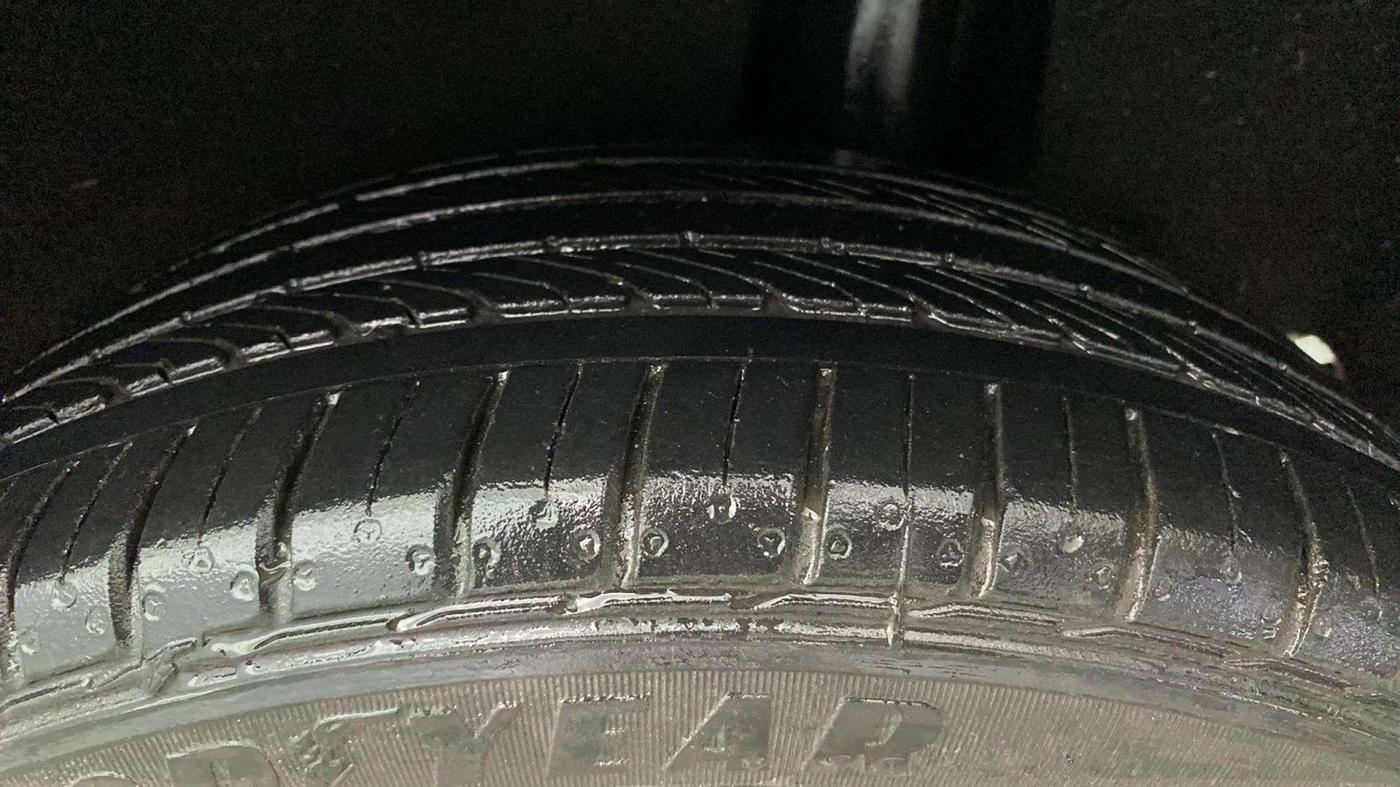 2017 Maruti Baleno ZETA CVT PETROL 1.2, Petrol, Automatic, 54,221 km, Left Rear Tyre Tread
