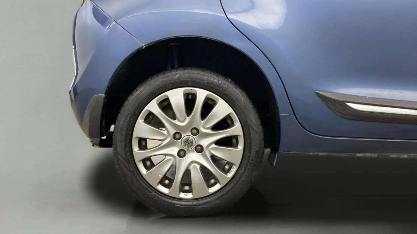 2017 Maruti Baleno ZETA CVT PETROL 1.2, Petrol, Automatic, 54,221 km, Right Rear Wheel
