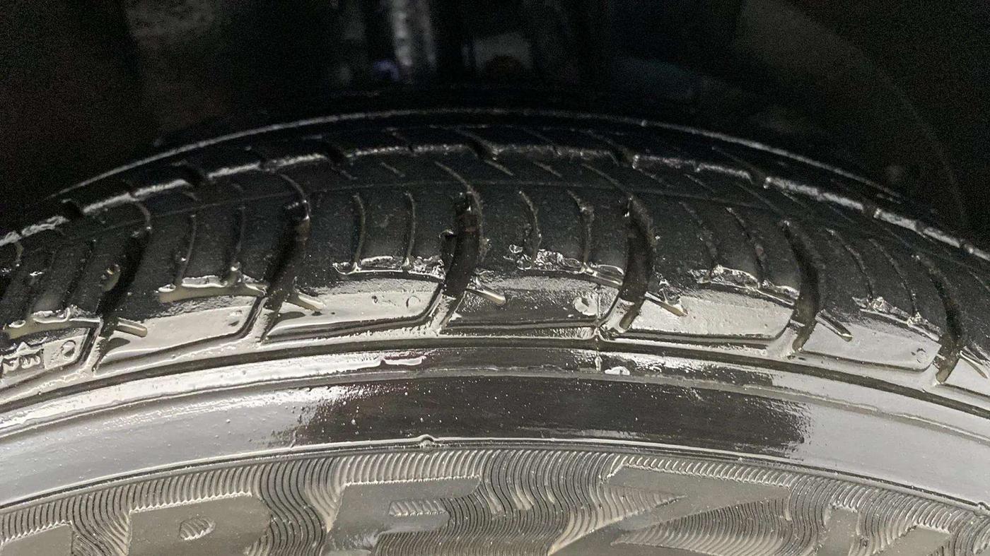 2017 Maruti Baleno ZETA CVT PETROL 1.2, Petrol, Automatic, 54,221 km, Right Front Tyre Tread
