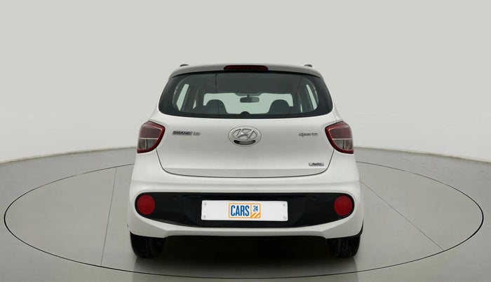 2017 Hyundai Grand i10 SPORTZ (O) AT 1.2 KAPPA VTVT, CNG, Automatic, 32,603 km, Back/Rear