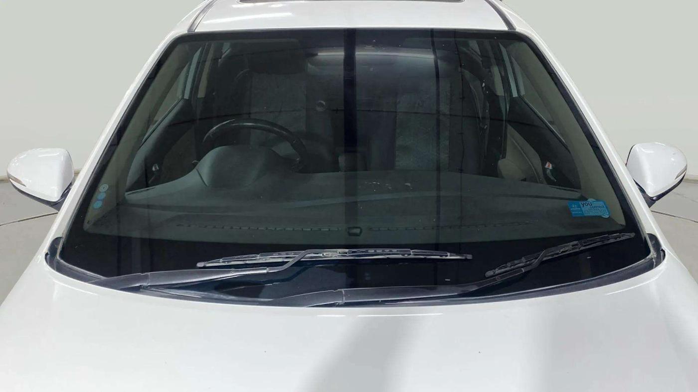 2018 Hyundai Verna 1.6 VTVT SX (O) AT, Petrol, Automatic, 77,121 km, Front Windshield