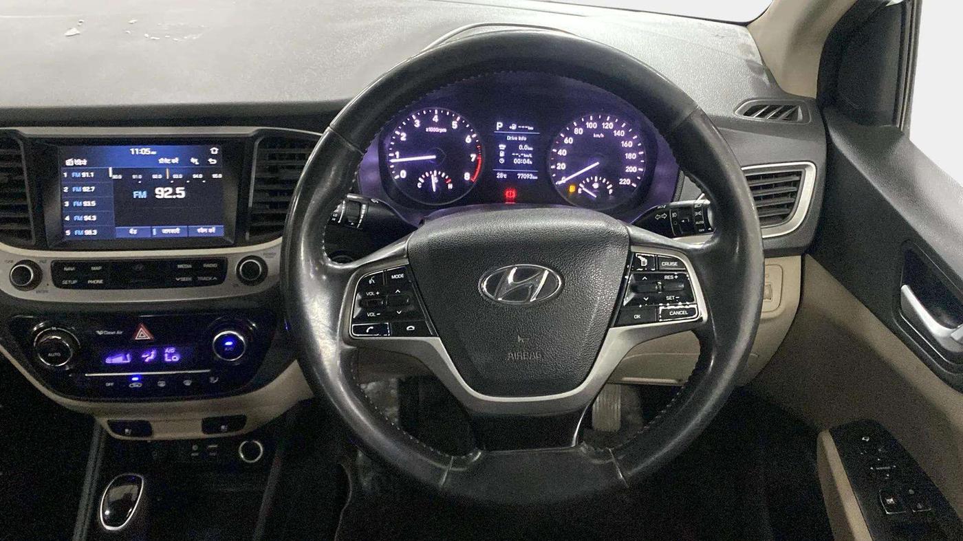 2018 Hyundai Verna 1.6 VTVT SX (O) AT, Petrol, Automatic, 77,121 km, Steering Wheel Close Up