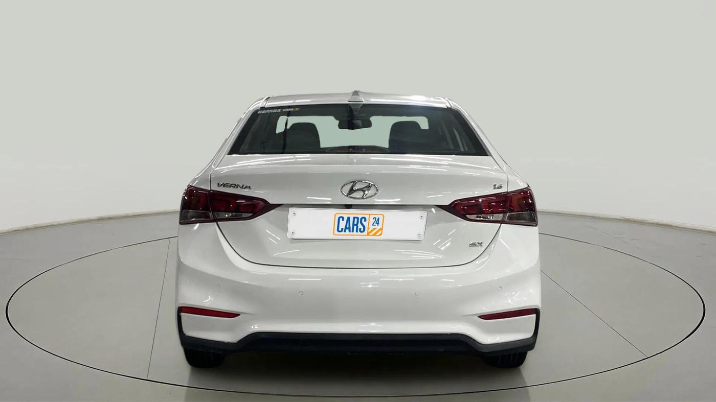 2018 Hyundai Verna 1.6 VTVT SX (O) AT, Petrol, Automatic, 77,121 km, Back/Rear