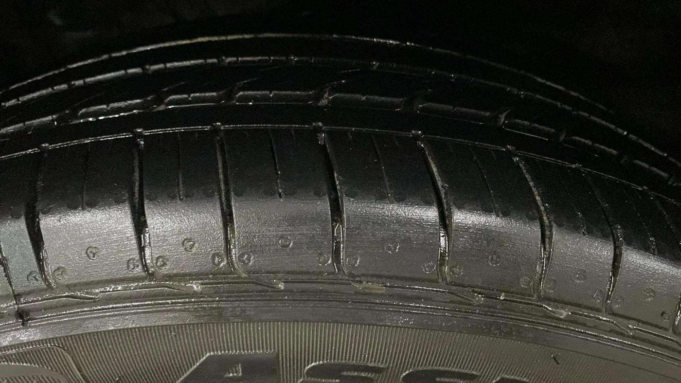 2020 KIA SELTOS HTX 1.5 PETROL, Petrol, Manual, 20,105 km, Left Front Tyre Tread