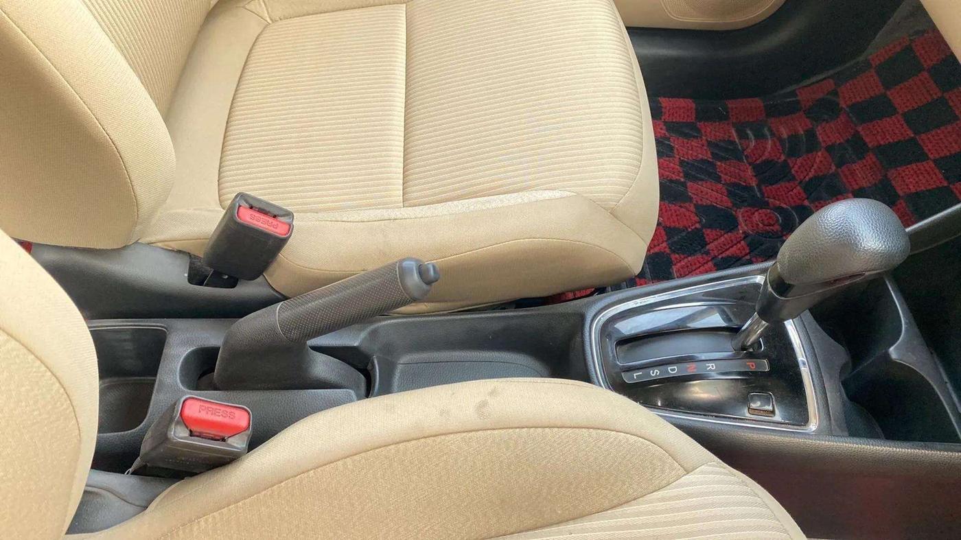 2018 Honda Amaze 1.5L I-DTEC V CVT, Diesel, Automatic, 40,264 km, Gear Lever