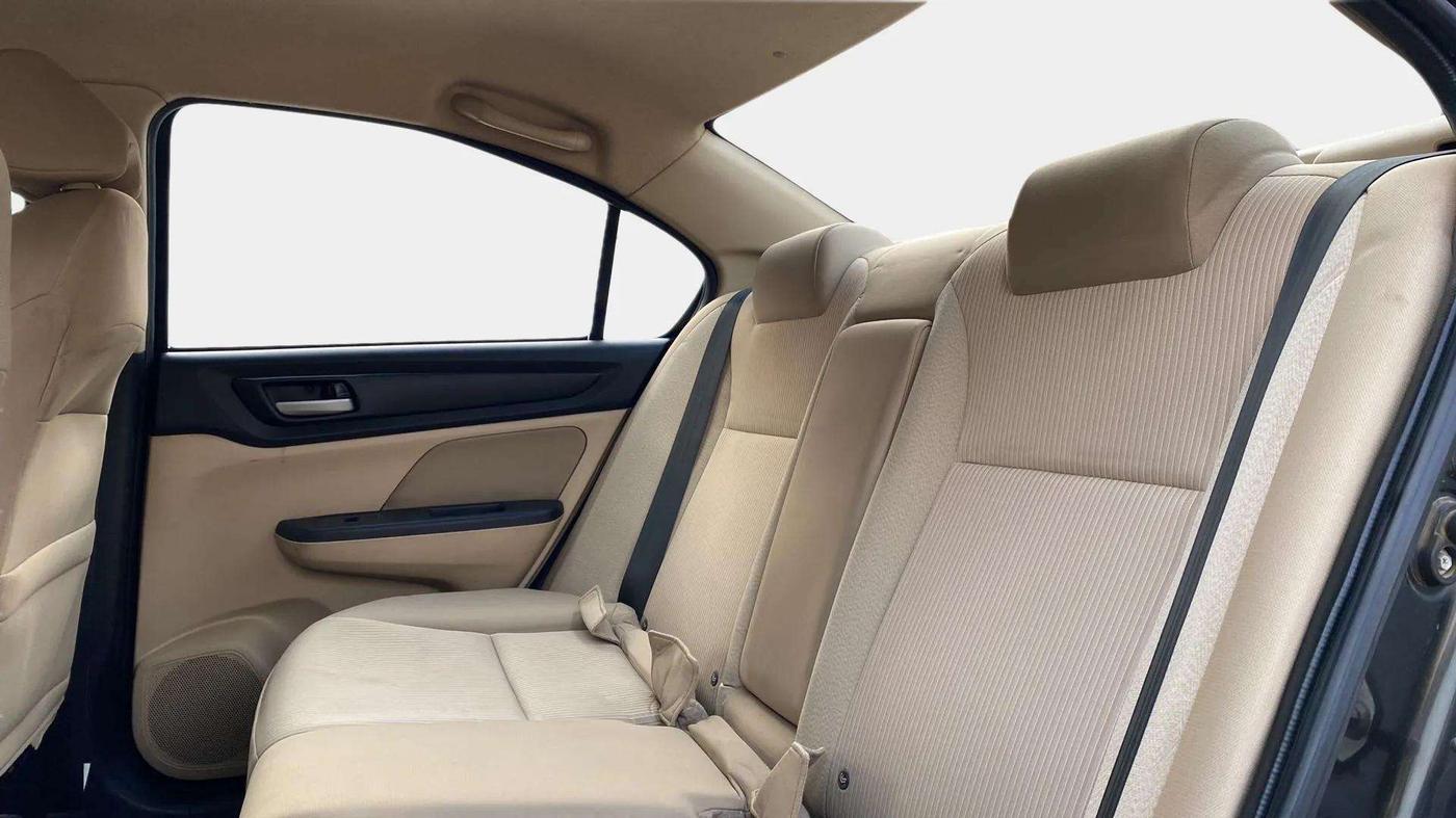 2018 Honda Amaze 1.5L I-DTEC V CVT, Diesel, Automatic, 40,264 km, Right Side Rear Door Cabin