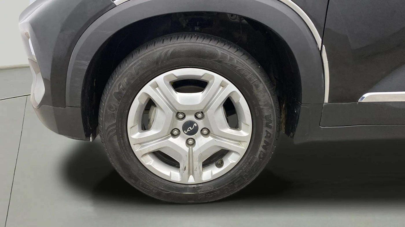 2022 KIA SONET HTK PLUS 1.0 IMT, Petrol, Manual, 33,139 km, Left Front Wheel