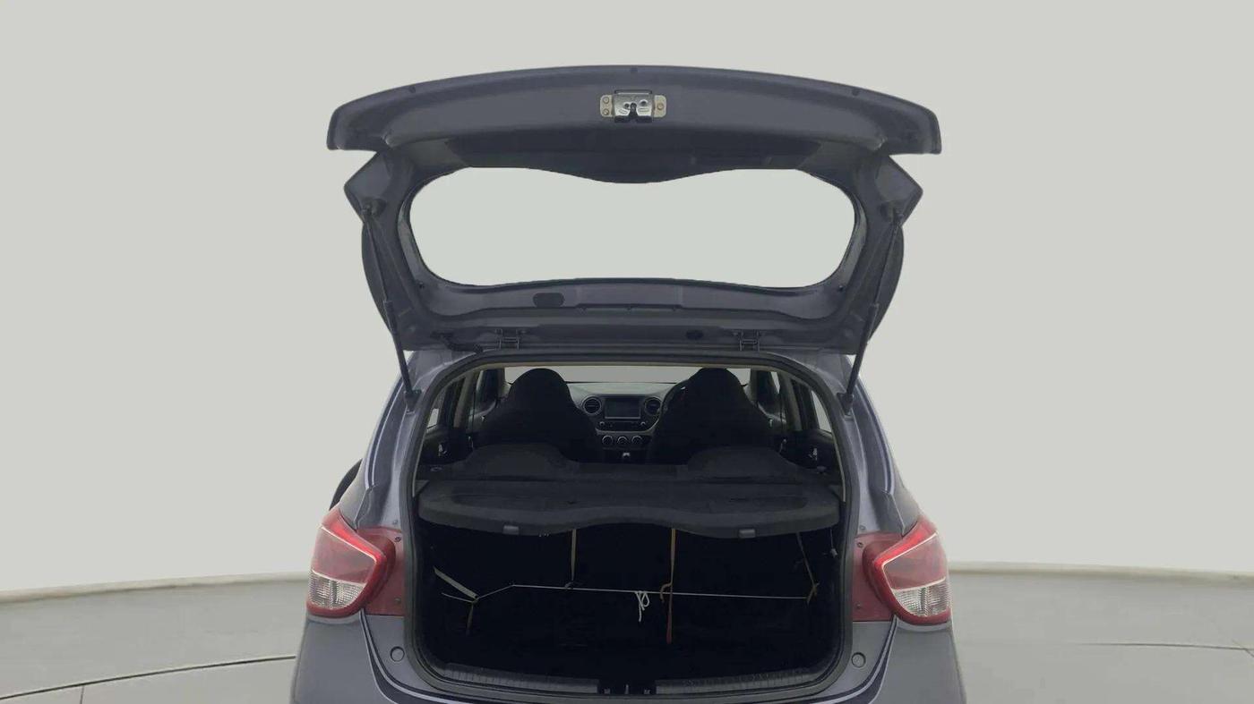 2018 Hyundai Grand i10 SPORTZ (O) AT 1.2 KAPPA VTVT, Petrol, Automatic, 31,553 km, Boot Door Open