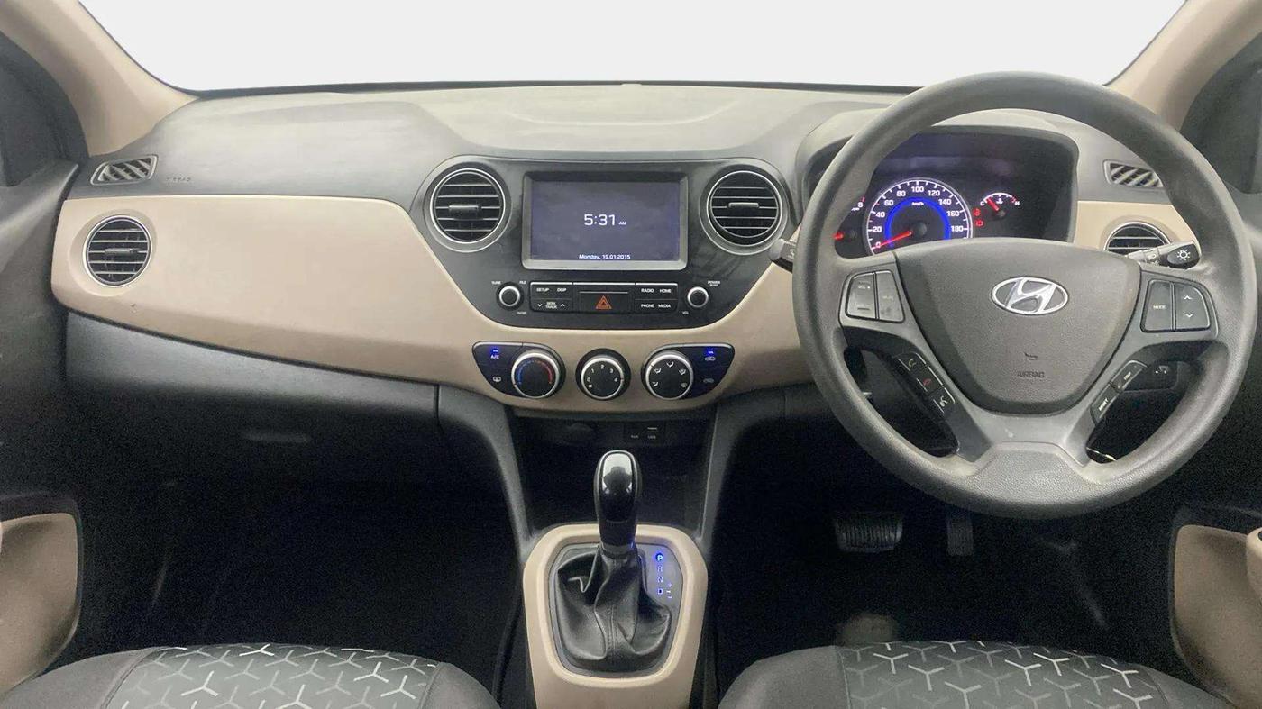 2018 Hyundai Grand i10 SPORTZ (O) AT 1.2 KAPPA VTVT, Petrol, Automatic, 31,553 km, Dashboard
