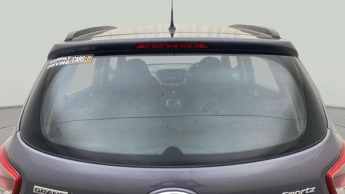 2018 Hyundai Grand i10 SPORTZ (O) AT 1.2 KAPPA VTVT, Petrol, Automatic, 31,553 km, Rear Windshield