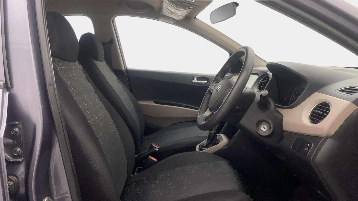 2018 Hyundai Grand i10 SPORTZ (O) AT 1.2 KAPPA VTVT, Petrol, Automatic, 31,553 km, Right Side Front Door Cabin