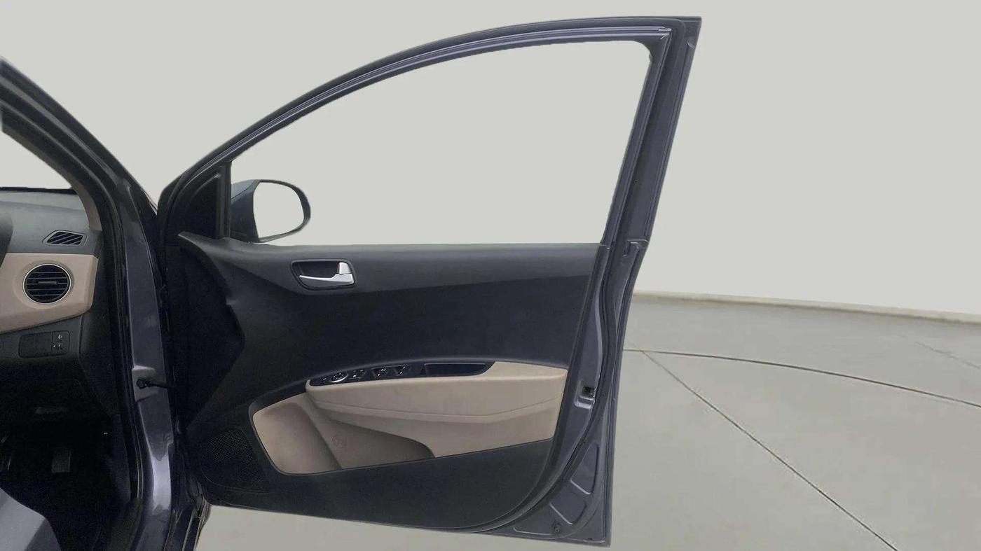 2018 Hyundai Grand i10 SPORTZ (O) AT 1.2 KAPPA VTVT, Petrol, Automatic, 31,553 km, RHS Front Door