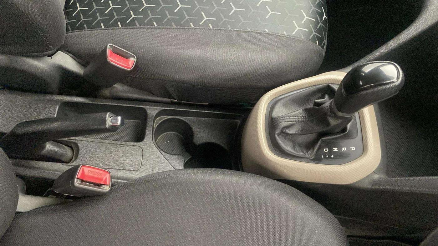 2018 Hyundai Grand i10 SPORTZ (O) AT 1.2 KAPPA VTVT, Petrol, Automatic, 31,553 km, Gear Lever