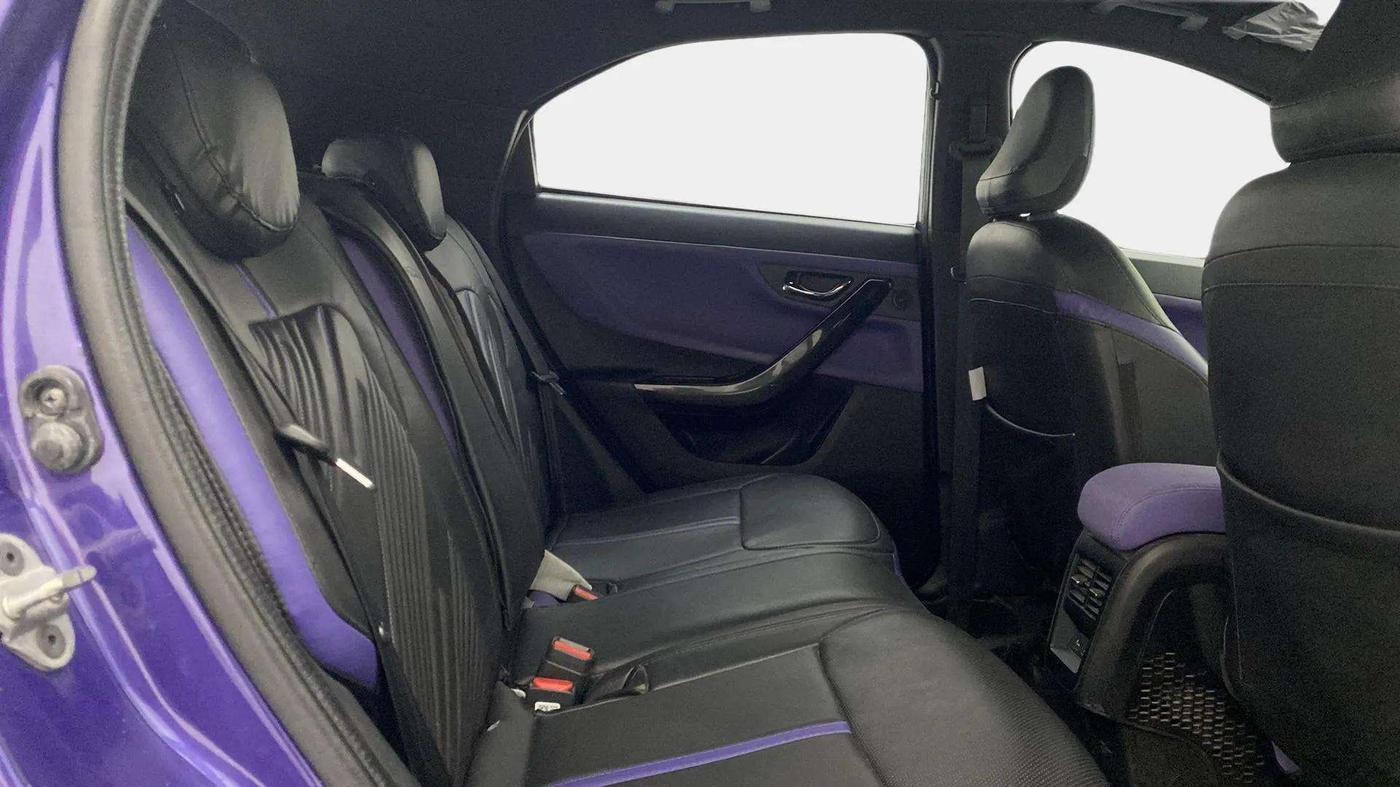 2023 Tata NEXON FEARLESS PURPLE 1.2 REVOTRON 6 MT, Petrol, Manual, 23,115 km, Right Side Rear Door Cabin