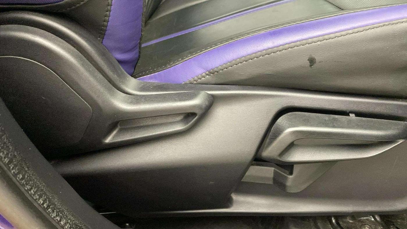 2023 Tata NEXON FEARLESS PURPLE 1.2 REVOTRON 6 MT, Petrol, Manual, 23,115 km, Driver Side Adjustment Panel