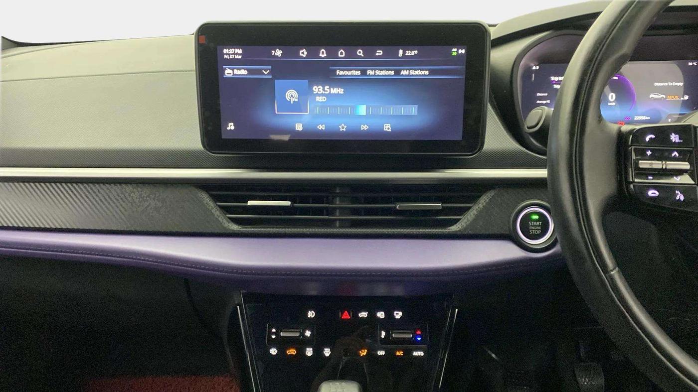 2023 Tata NEXON FEARLESS PURPLE 1.2 REVOTRON 6 MT, Petrol, Manual, 23,115 km, Air Conditioner