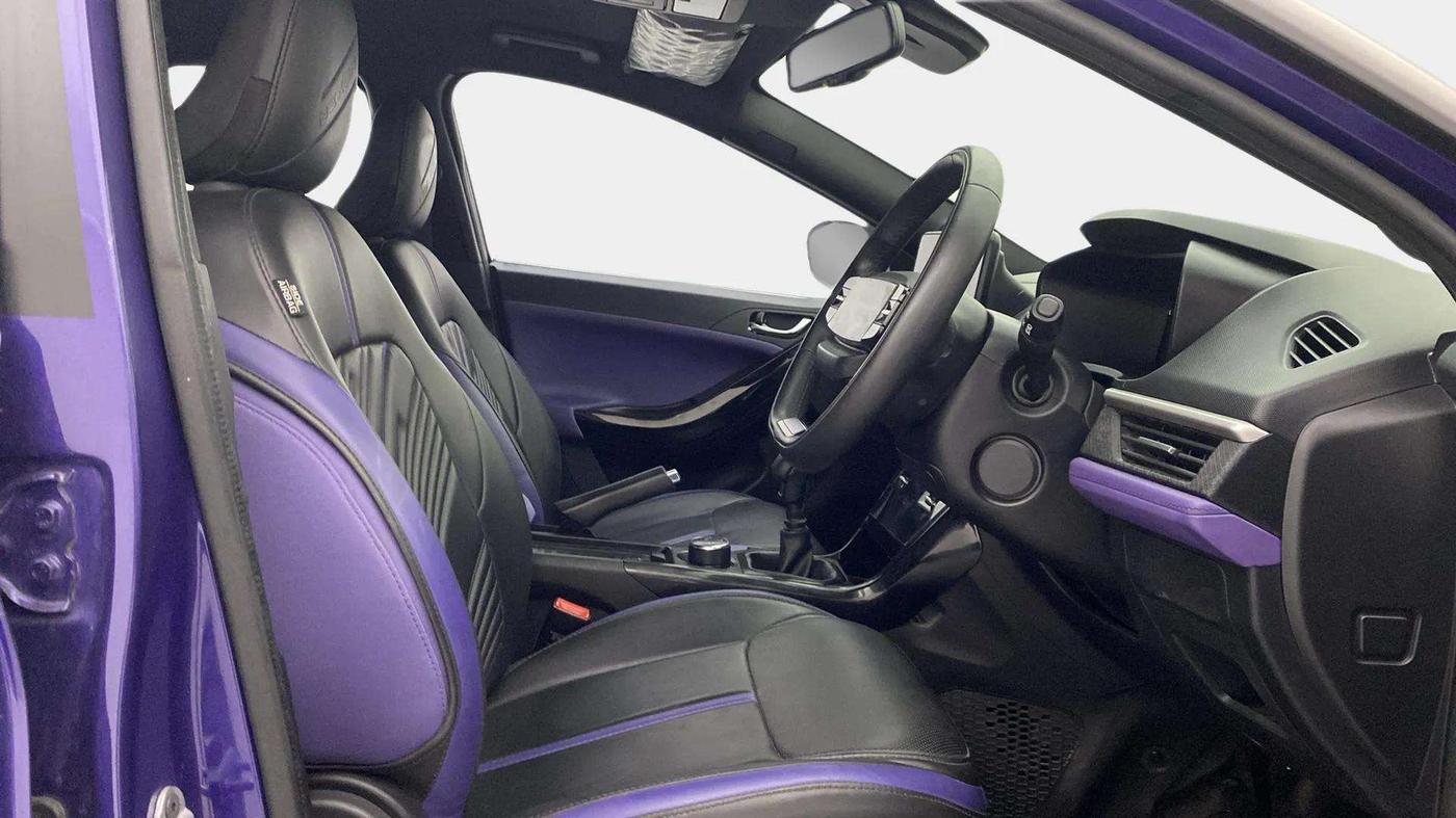 2023 Tata NEXON FEARLESS PURPLE 1.2 REVOTRON 6 MT, Petrol, Manual, 23,115 km, Right Side Front Door Cabin