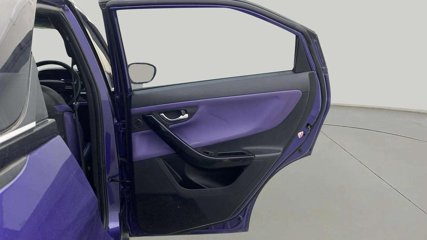 2023 Tata NEXON FEARLESS PURPLE 1.2 REVOTRON 6 MT, Petrol, Manual, 23,115 km, RHS Rear Door
