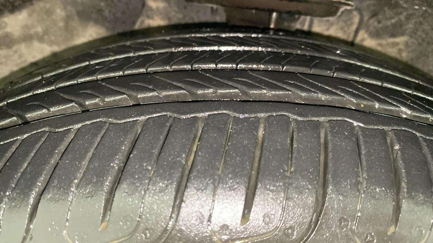 2023 MG ASTOR SAVVY 1.5 CVT, Petrol, Automatic, 11,838 km, Left Front Tyre Tread