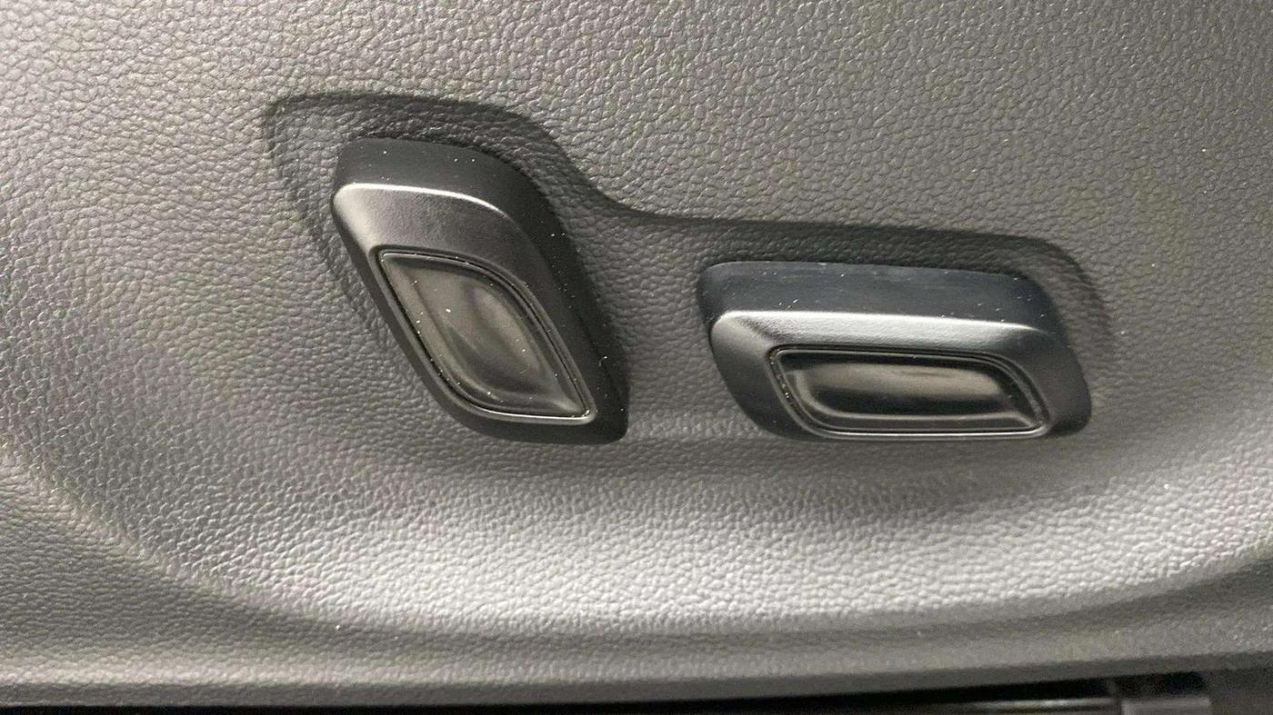 2023 MG ASTOR SAVVY 1.5 CVT, Petrol, Automatic, 11,838 km, Driver Side Adjustment Panel