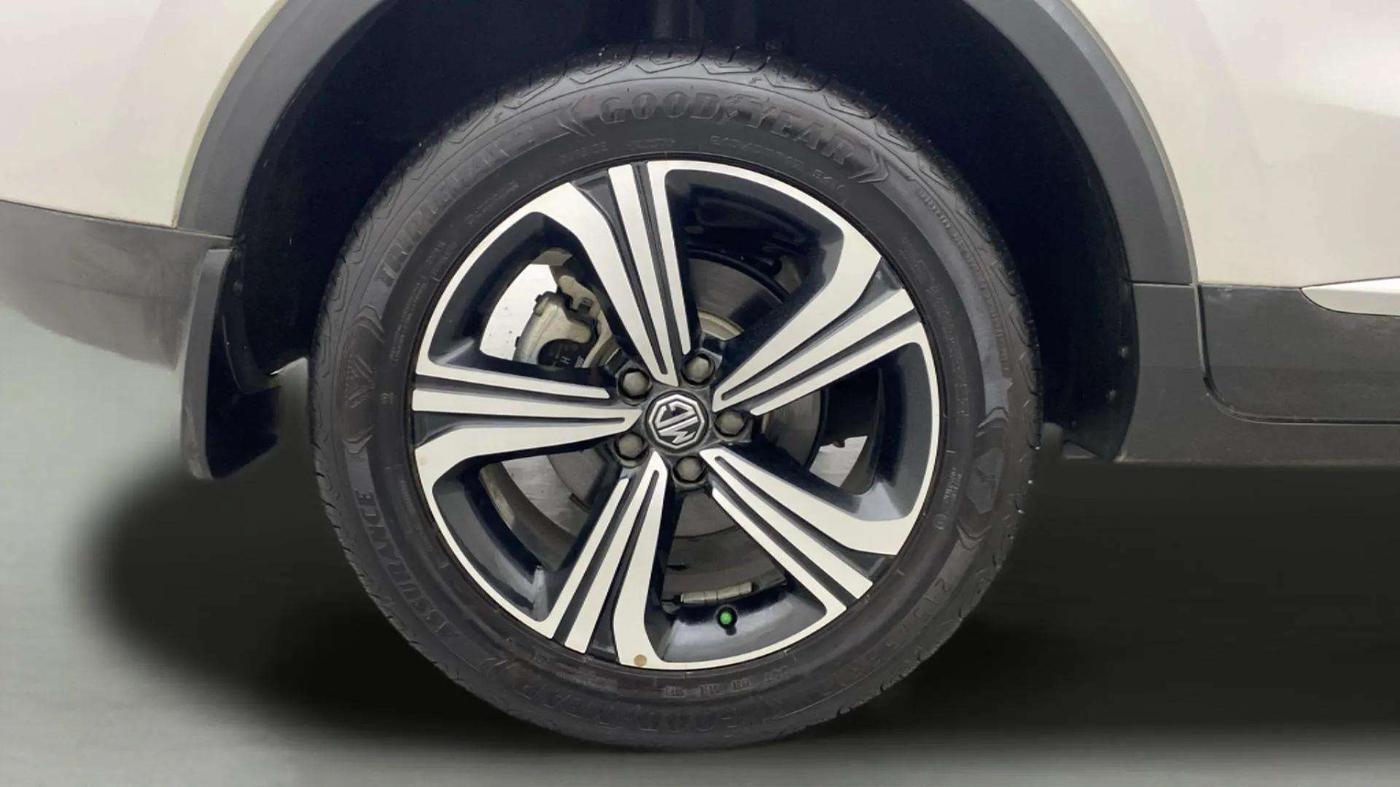2023 MG ASTOR SAVVY 1.5 CVT, Petrol, Automatic, 11,838 km, Right Rear Wheel