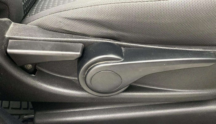 2019 Tata Tiago XZ PLUS PETROL, Petrol, Manual, 36,003 km, Driver Side Adjustment Panel