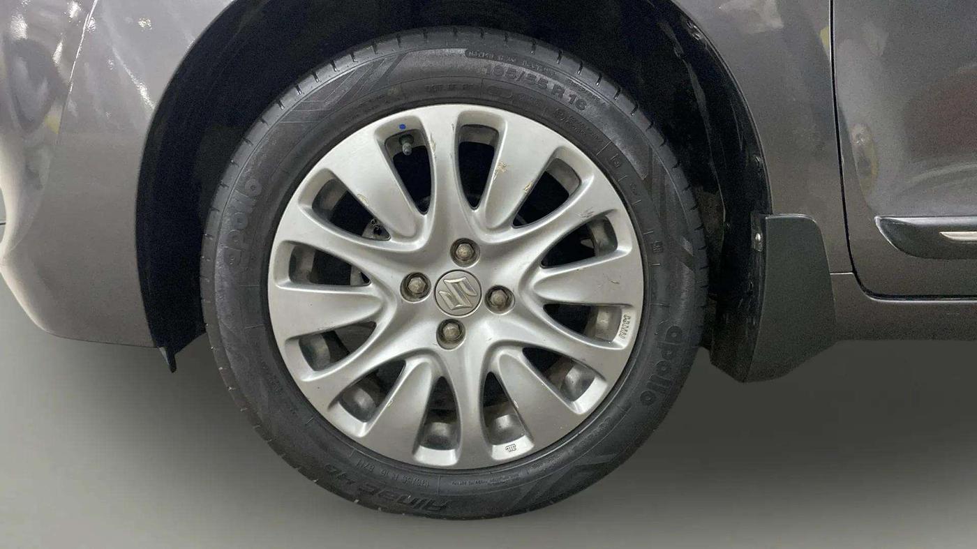 2016 Maruti Baleno ZETA PETROL 1.2, Petrol, Manual, 24,323 km, Left Front Wheel