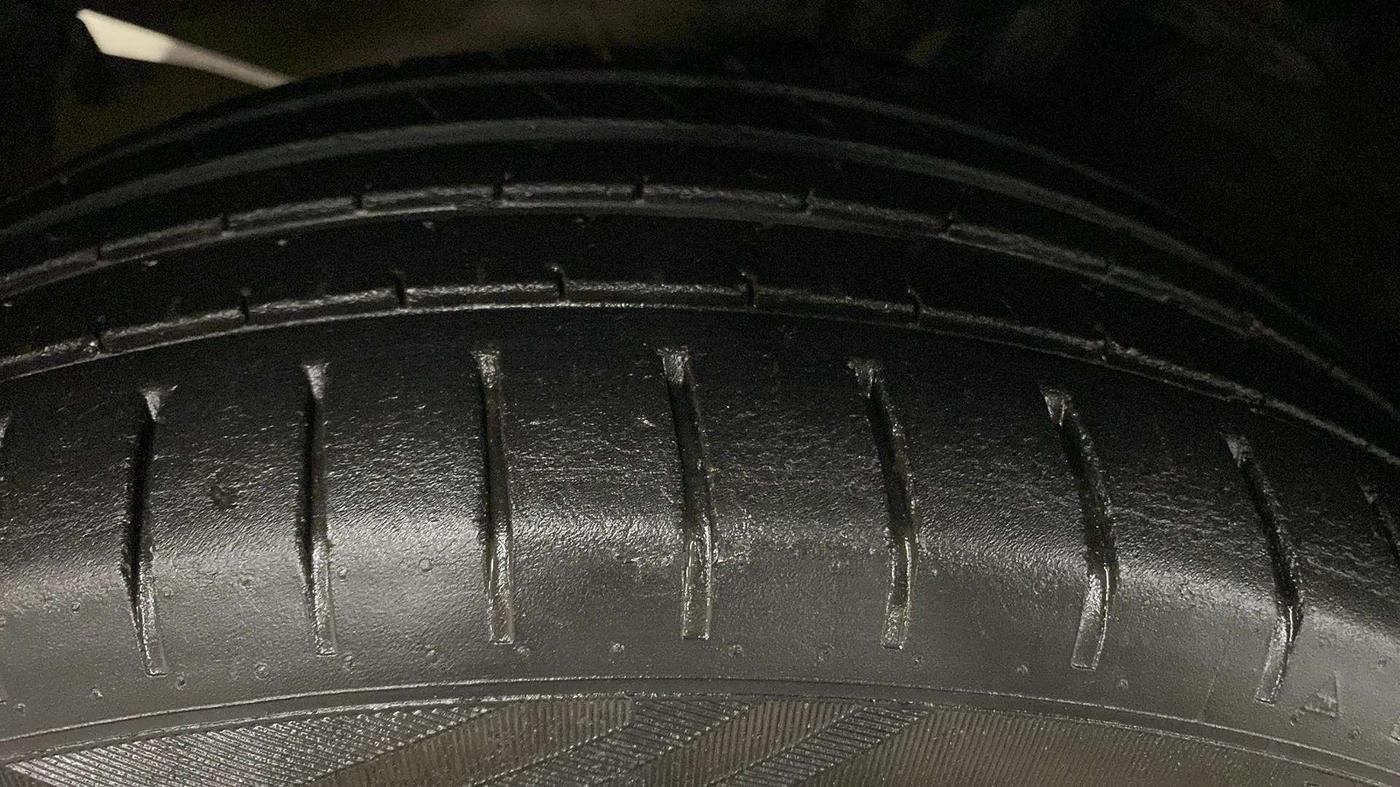 2016 Maruti Baleno ZETA PETROL 1.2, Petrol, Manual, 24,323 km, Right Rear Tyre Tread