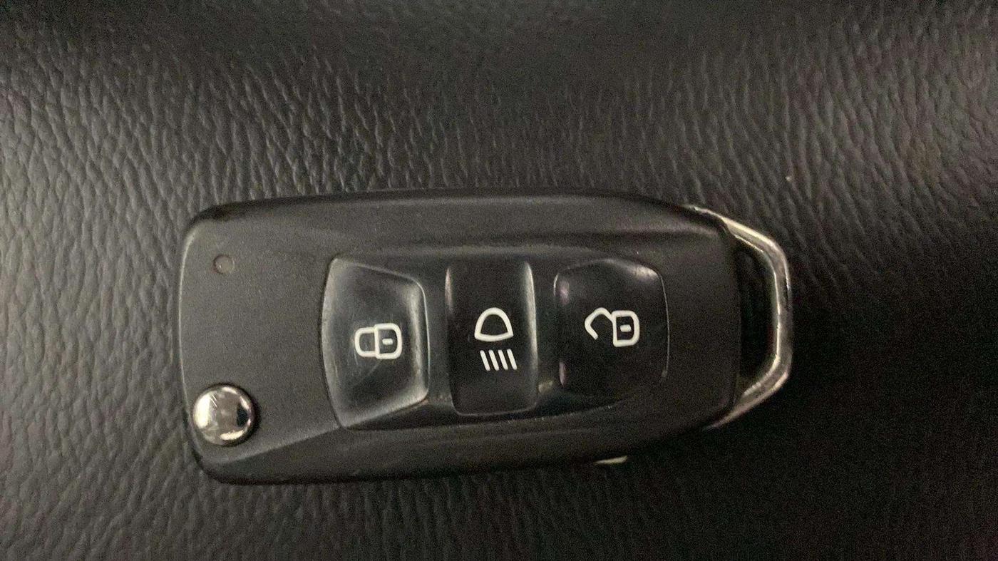2020 Tata Tiago XZ PLUS PETROL, Petrol, Manual, 67,168 km, Key Close Up